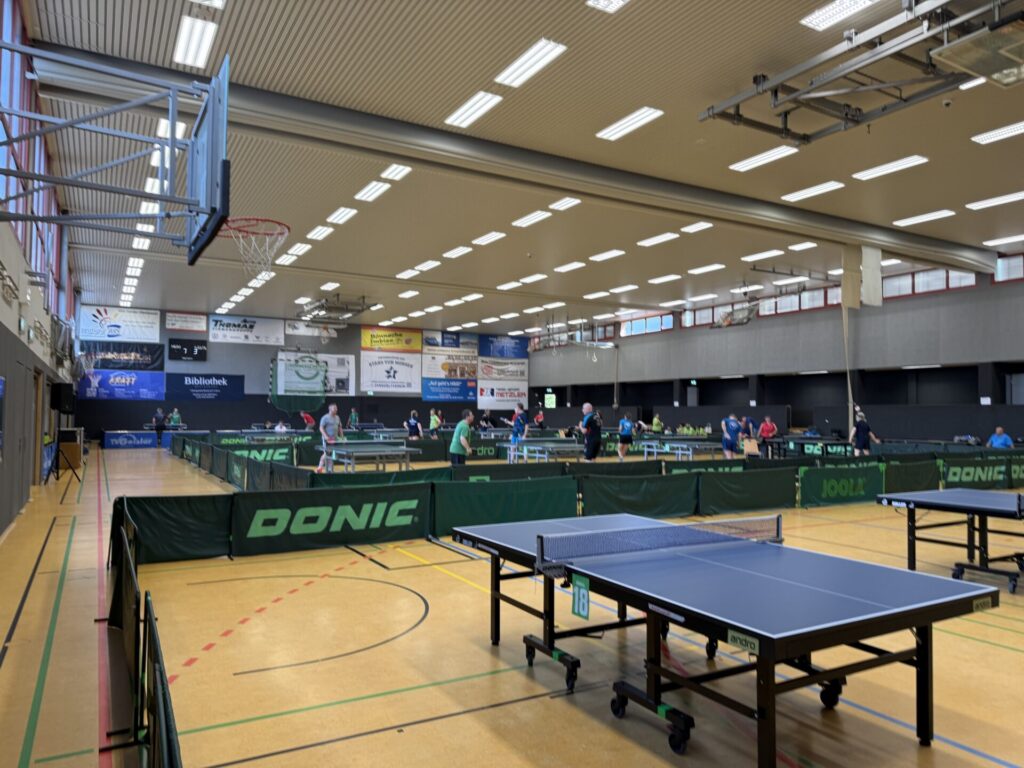 Blick in die Halle der Bezriksmeisterschaften Rhein-Erft-Sieg Tischtennis 2026